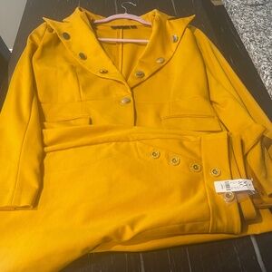 New York and Company women Classy suite set